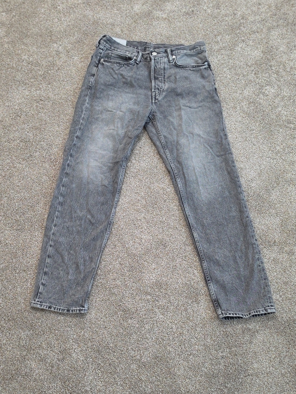 H&M Men's Relaxed Grey Washed Denim Jeans